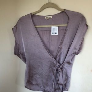 Silent noise wrap top
